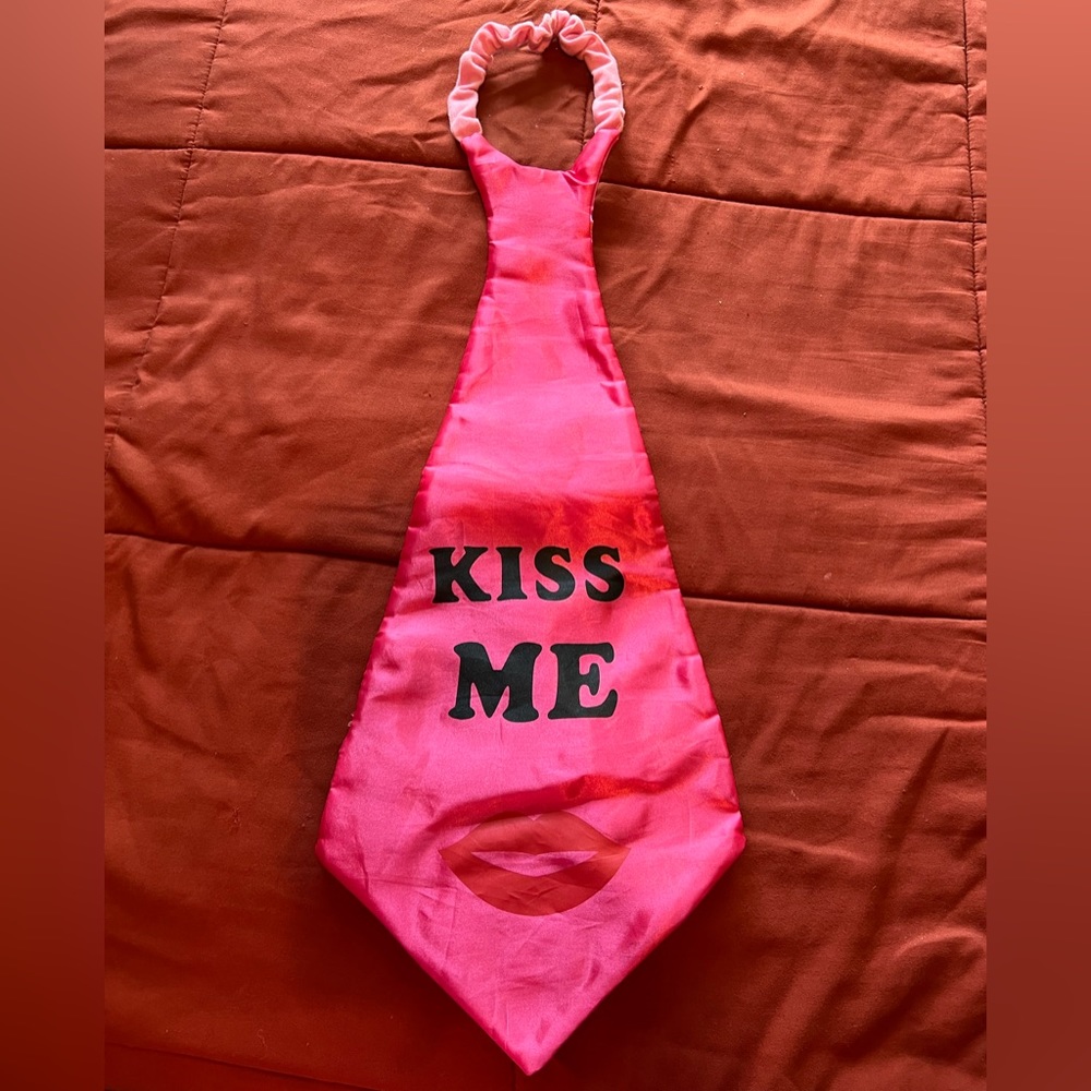 funny large tie